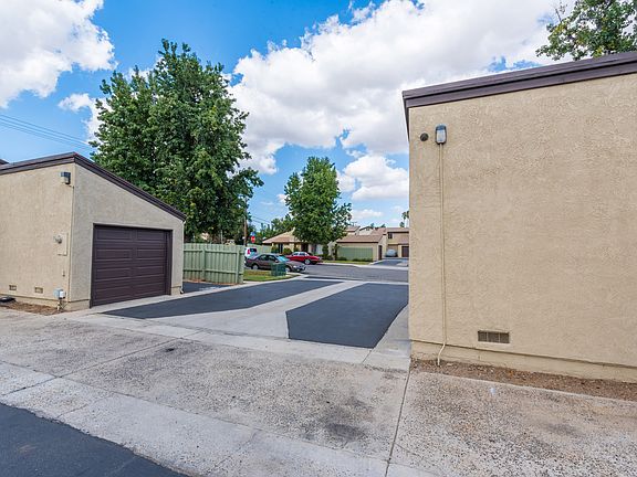 2nd image of 674 Parkview Dr
