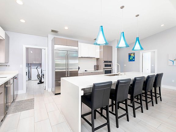 4th image of 125 Porto Vista Ct