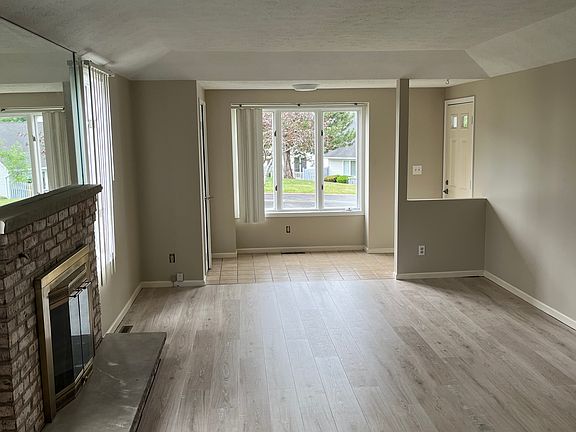 3rd image of 8 Nouveau Pl