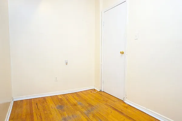Rented by Nooklyn NYC LLC | media 54