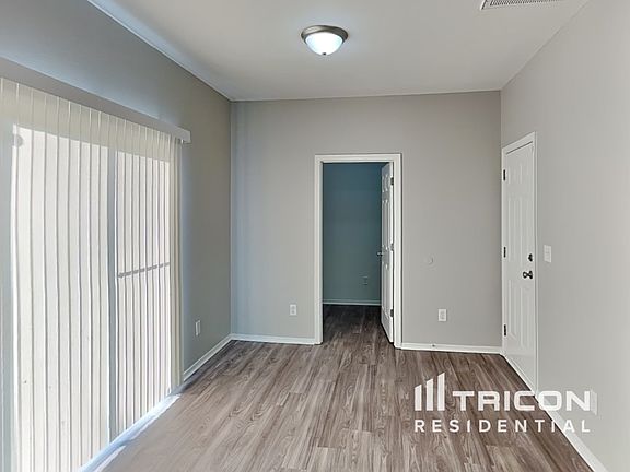 4th image of 3720 Charterhall Ln