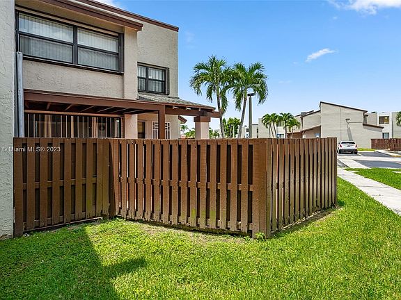 2nd image of 10280 NW 9th Street Cir #10615