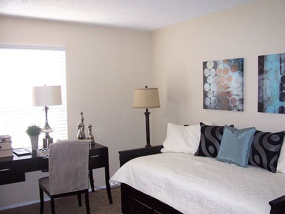 4th image of 815 Woodard Ave APT 0923