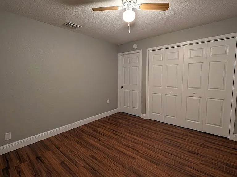 7308 Alvina St — Photo 11