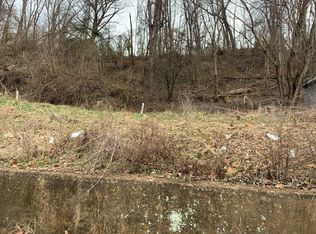 933 27th St, Huntington, WV 25705