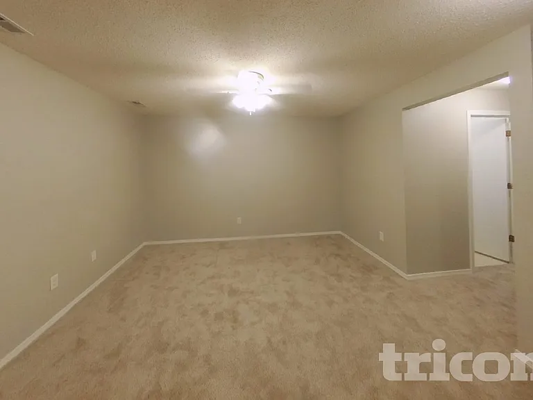 2920 Frazier Ln — Photo 20