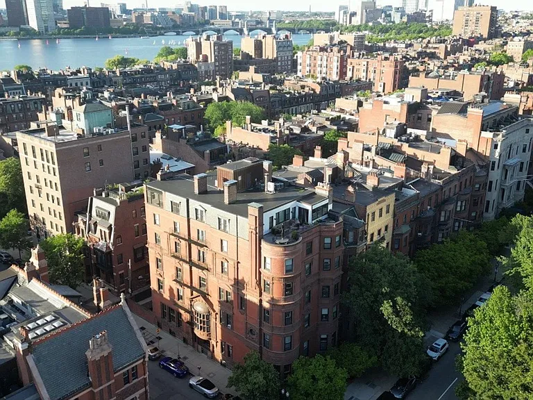 239 Commonwealth Ave #10 — Photo 21
