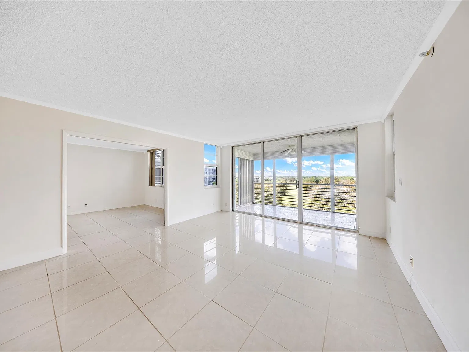 3 bed, 2.5 bath, 1620 sqft, $2,750 — Photo 4
