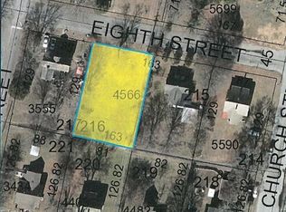 64 W 8th St #216, Lexington, NC 27295