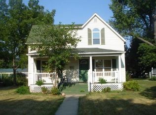 619 N Pine St, Momence, IL 60954