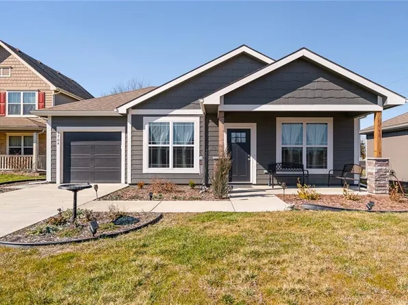 1704 Elderberry Ln, Ottawa, KS 66067