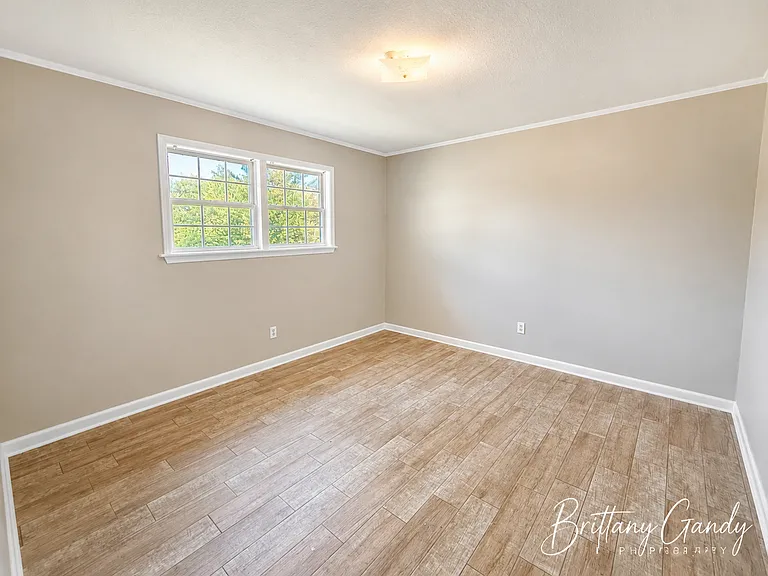 5309 Daffodil St — Photo 9