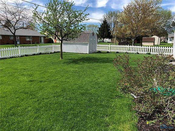 4th image of 70 Bordeaux Dr