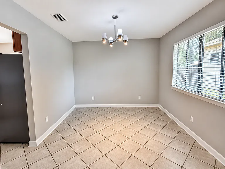 289 Honeysuckle Way — Photo 14