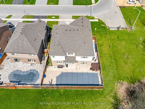 4th image of 1 Elderberry Rd