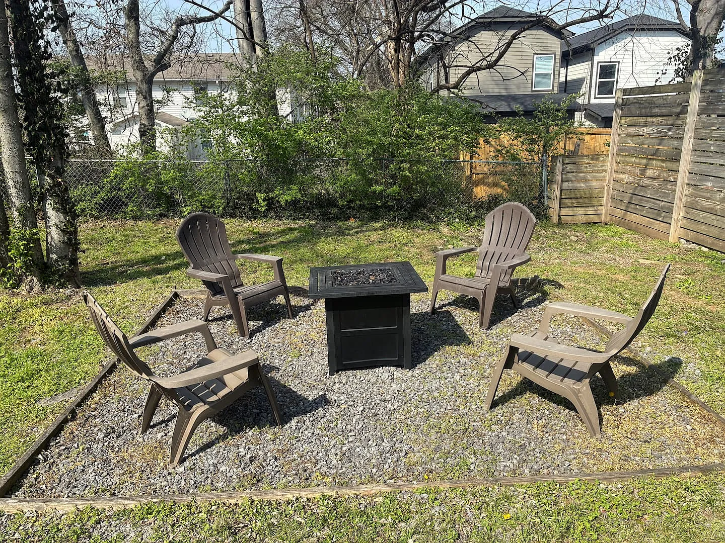 3 bed, 992 sqft, $3,000 — Photo 4