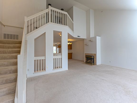 2nd image of 1870 Lindsay Ln Unit 49