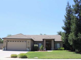 2751 W Robin Ave, Visalia, CA