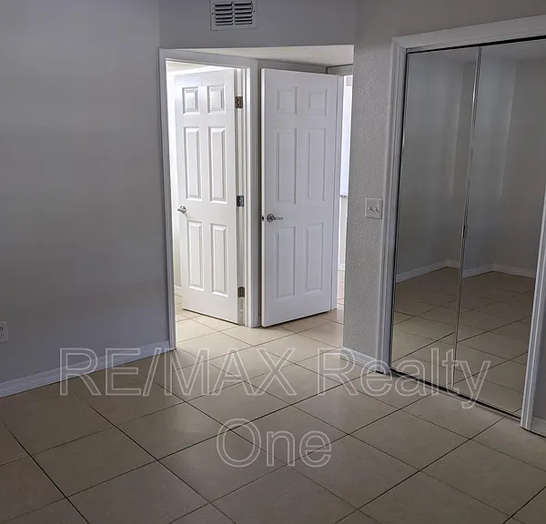 389 NW 14th Pl #1 — Photo 17