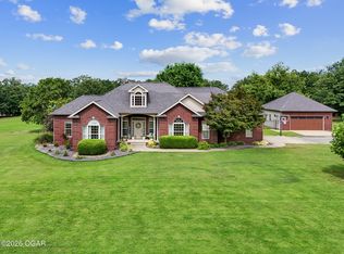 5278 Westwind Dr, Loma Linda, MO 64804