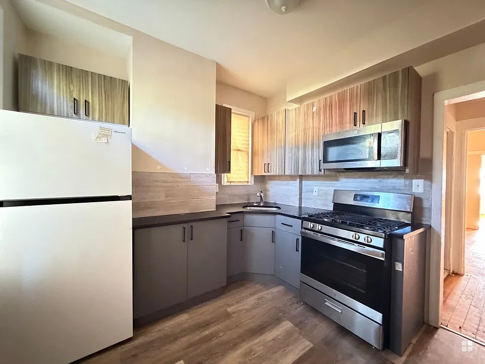 178 Fulton Ave #1