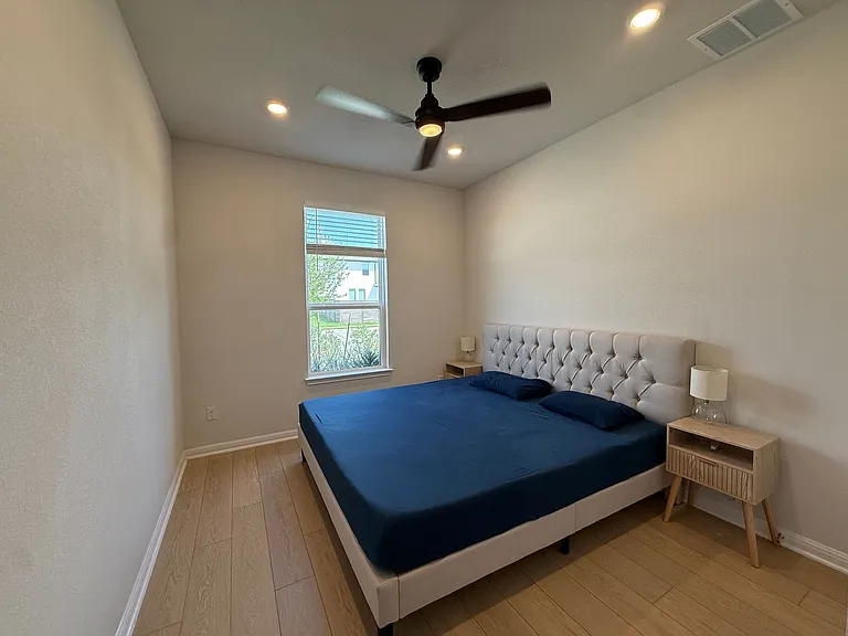 437 Leeward Pass — Photo 23