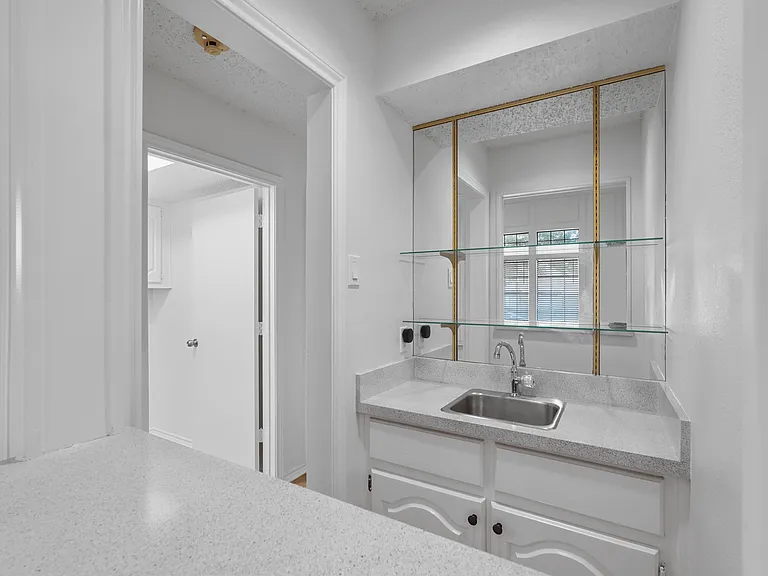 4033 Saint Christopher Ln — Photo 4