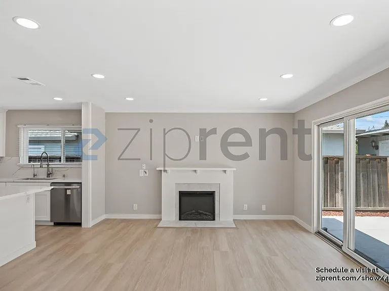 1723 Laine Ave — Photo 7