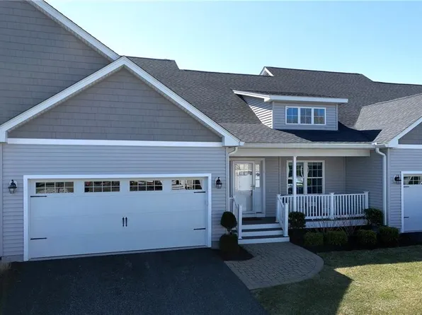 5 Thelma Ln Unit 5, Middletown, RI 02842