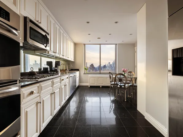 360 East 88th Street image 4 of 28