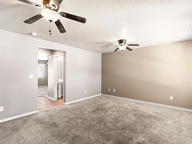 3155 S Hidden Valley Dr #212 — Photo 3