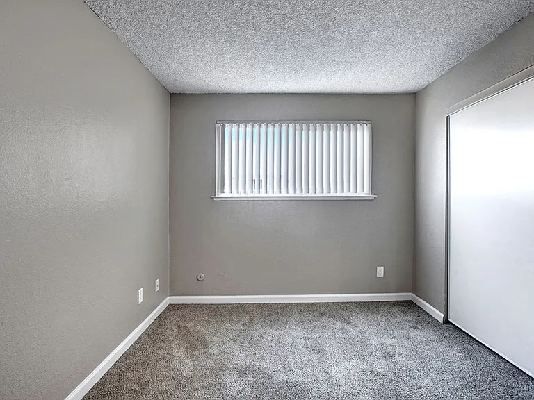 3903 49th Ave — Photo 10