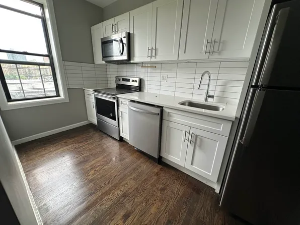 3045 Villa Avenue image 1 of 3