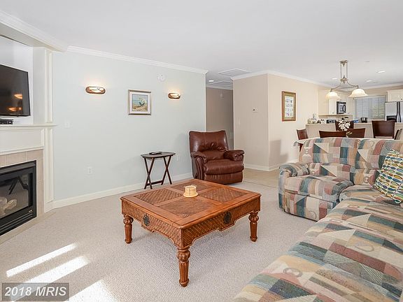 5th image of 9727 Village Ln #9714F