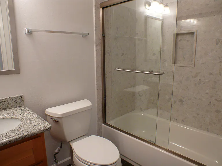 Full bath - Completely remodeled with new tub/shower door