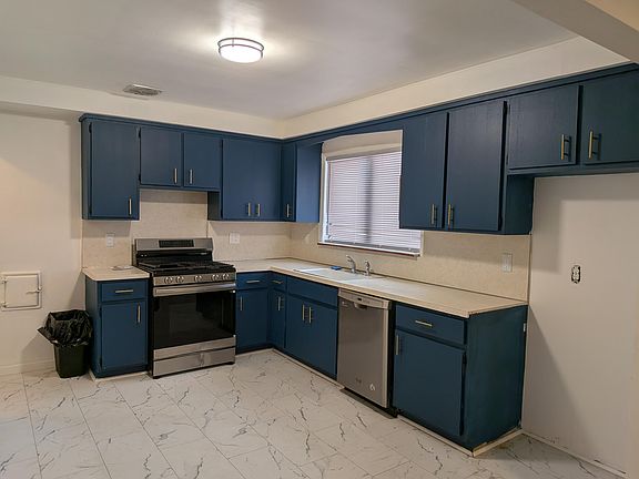 3rd image of 18429 Stephens Dr