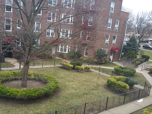 2nd image of 14121 Union Tpke APT 03A