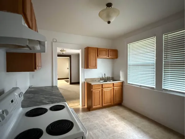 2320 Hampshire St #1/2, Quincy, IL 62301