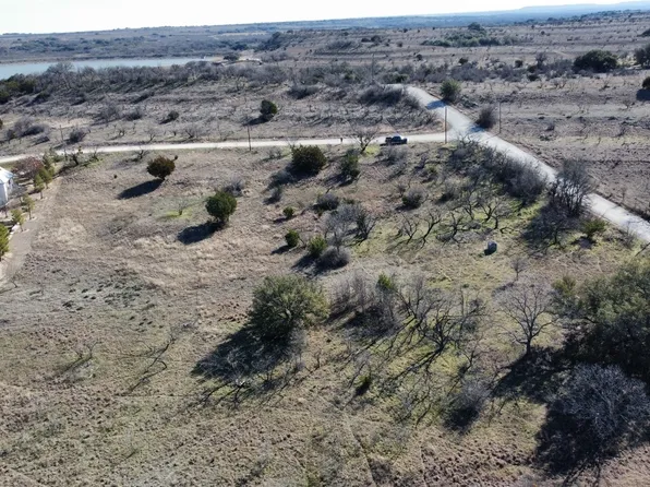 7 & 8 Lake Point Rd, Comanche, TX 76442