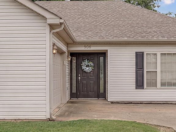 4th image of 900 Craighills Pl