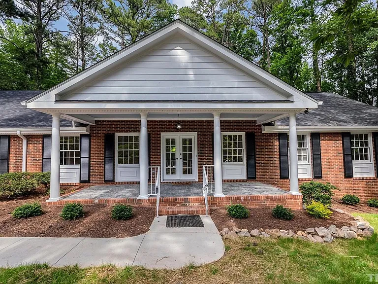 4600 Joyner Pl — Photo 10