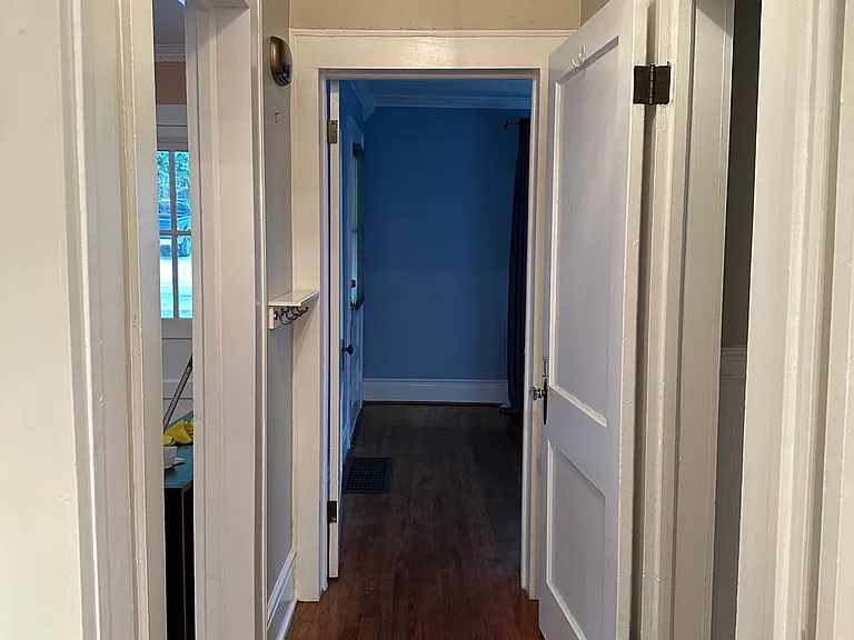 819 W Knox St — Photo 26