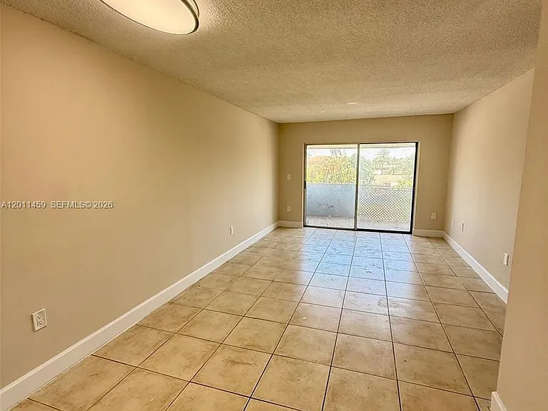 1755 W 60th St #D312 — Photo 4