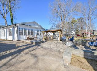 631 Hickory Point Dr, Lexington, NC 27292