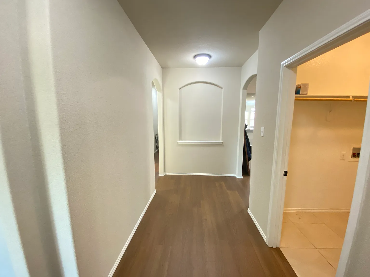 4 bed, 1944 sqft, $2,395 — Photo 3