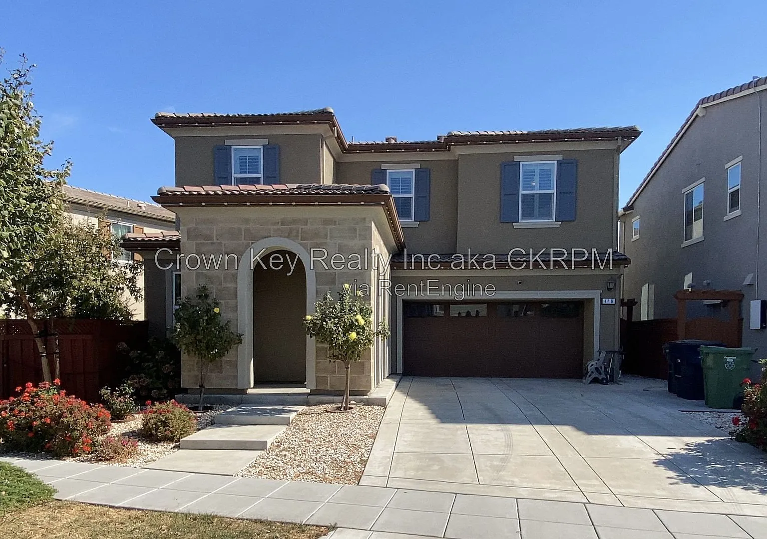 4 bed, 3.0 bath, 2304 sqft, $3,300 — Photo 1