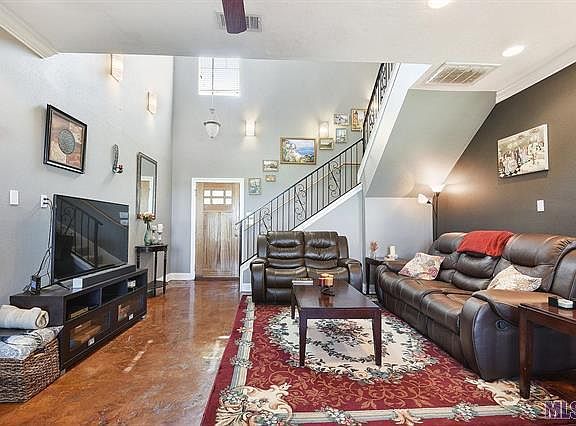 3rd image of 8000 Stonelake Village Ave APT 402