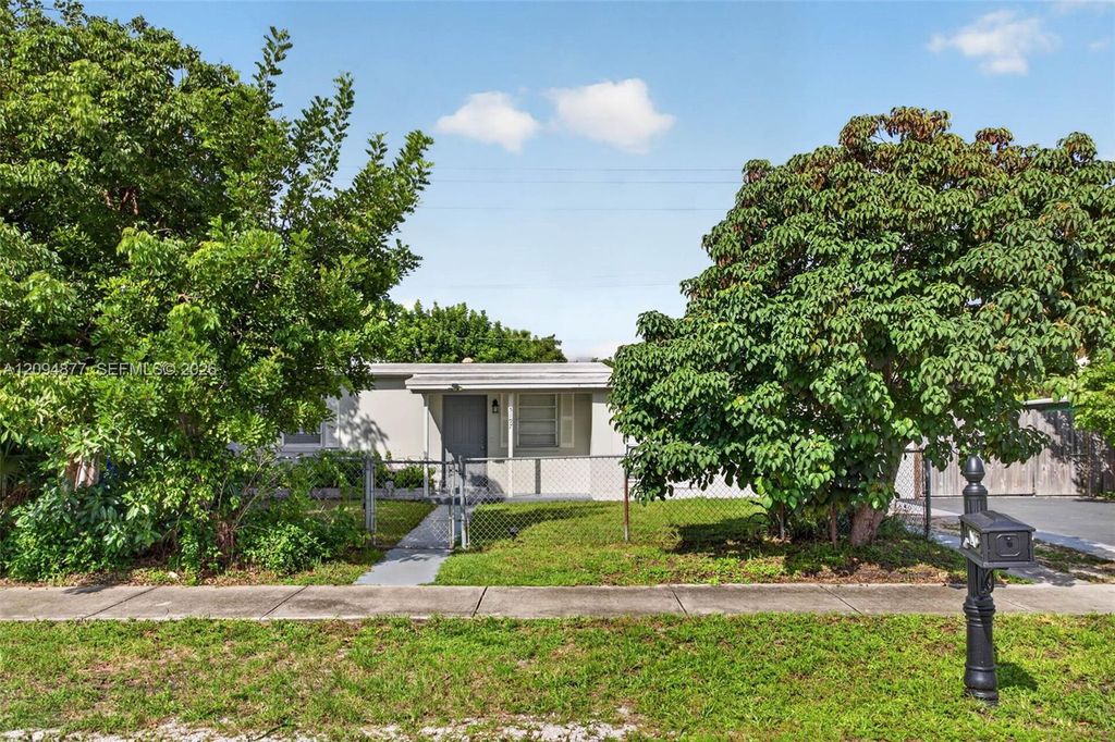 5197 NE 14th Ave, photo 2