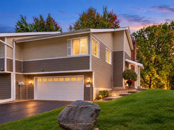 9751 Brighton Ln, Eden Prairie, MN 55347