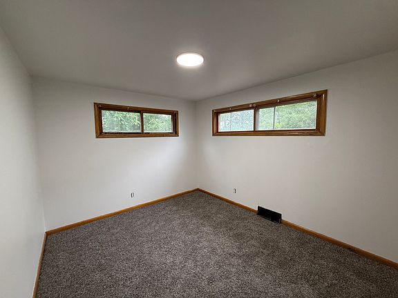 5th image of 104 36th Ave SE #1